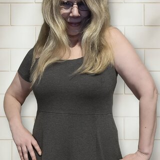JanieBustyMilf
